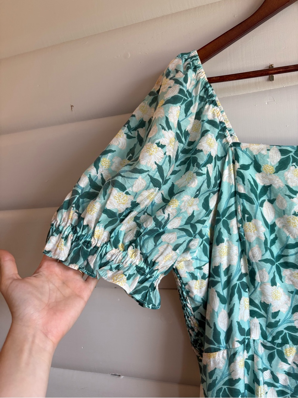 Ivy City Co Floral Midi Dress 1X Puff Sleeve Smocked Cottagecore Viscose Blend - Picture 3 of 9